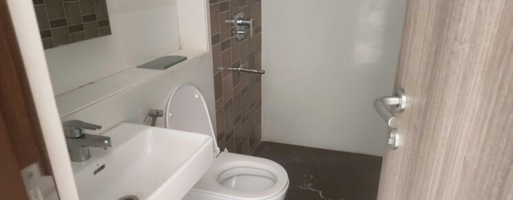 Bathroom, lodha-the-park 2 Bedroom 890 Sq.Ft. Apartment In Worli Mumbai 8902974