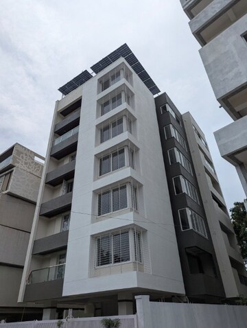 3 BHK Builder Floor – Exterior View View at Kala Nagar - for Sale
