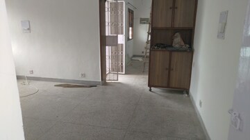 Room in 3 BHK Apartment at Shalimar Nest, Vasant Kunj – for Rent