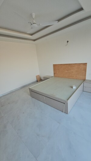 Bedroom in 4 BHK Villa at Kumarhatti – for Sale