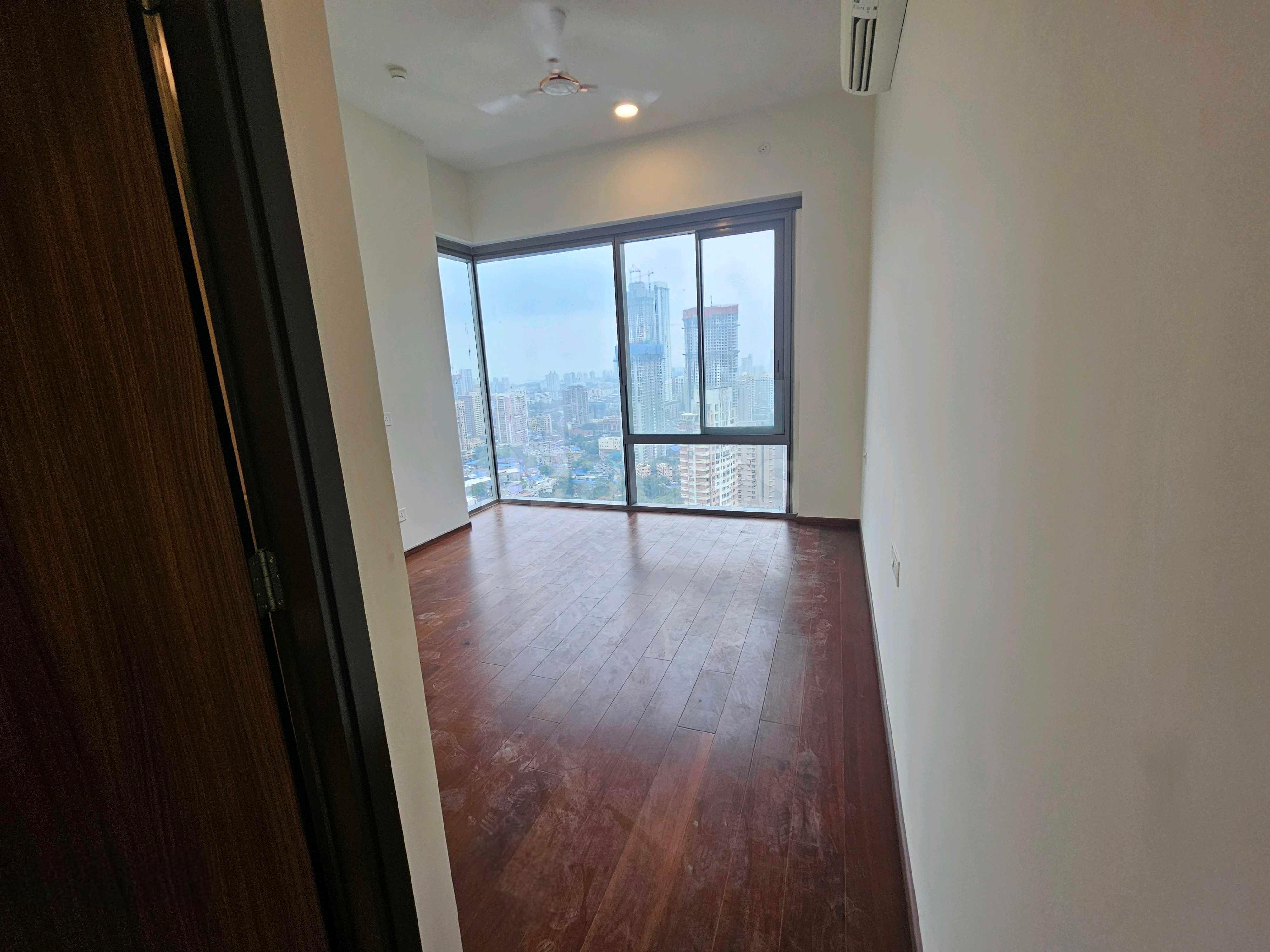 2 BHK + Pooja Room,Servant Room Apartment For Rent in Piramal Mahalaxmi
