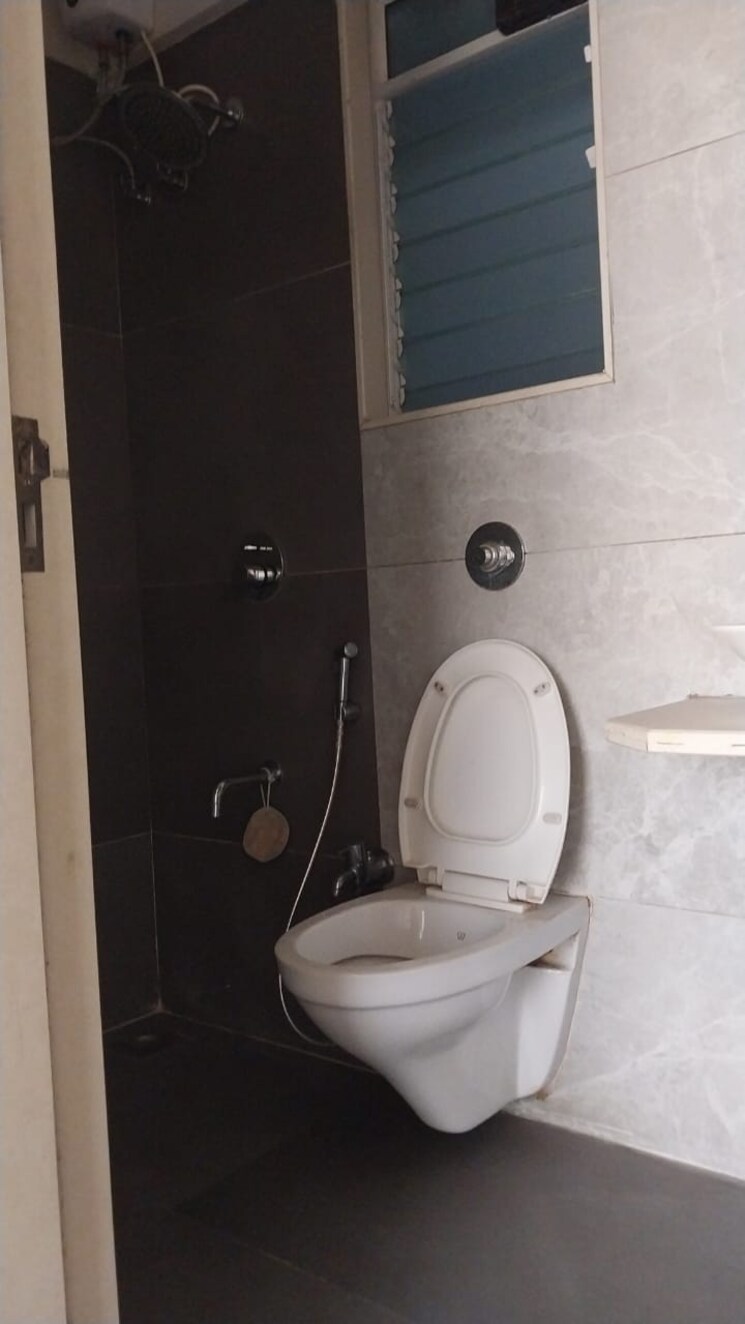 Bathroom, divisha-sanskriti-signature 1.5 Bedroom 467 Sq.Ft. Apartment In Borivali West Mumbai 8903056