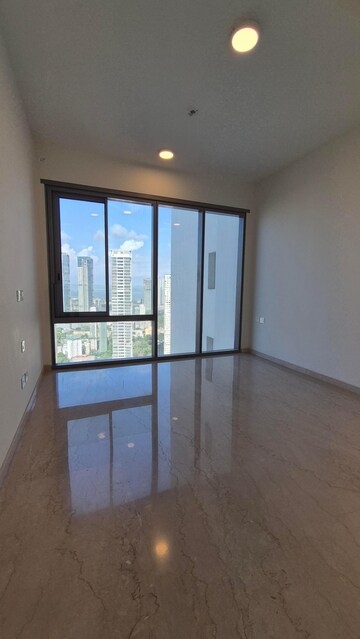 Room in 2 BHK Apartment at Piramal Mahalaxmi, Mahalaxmi – for Rent