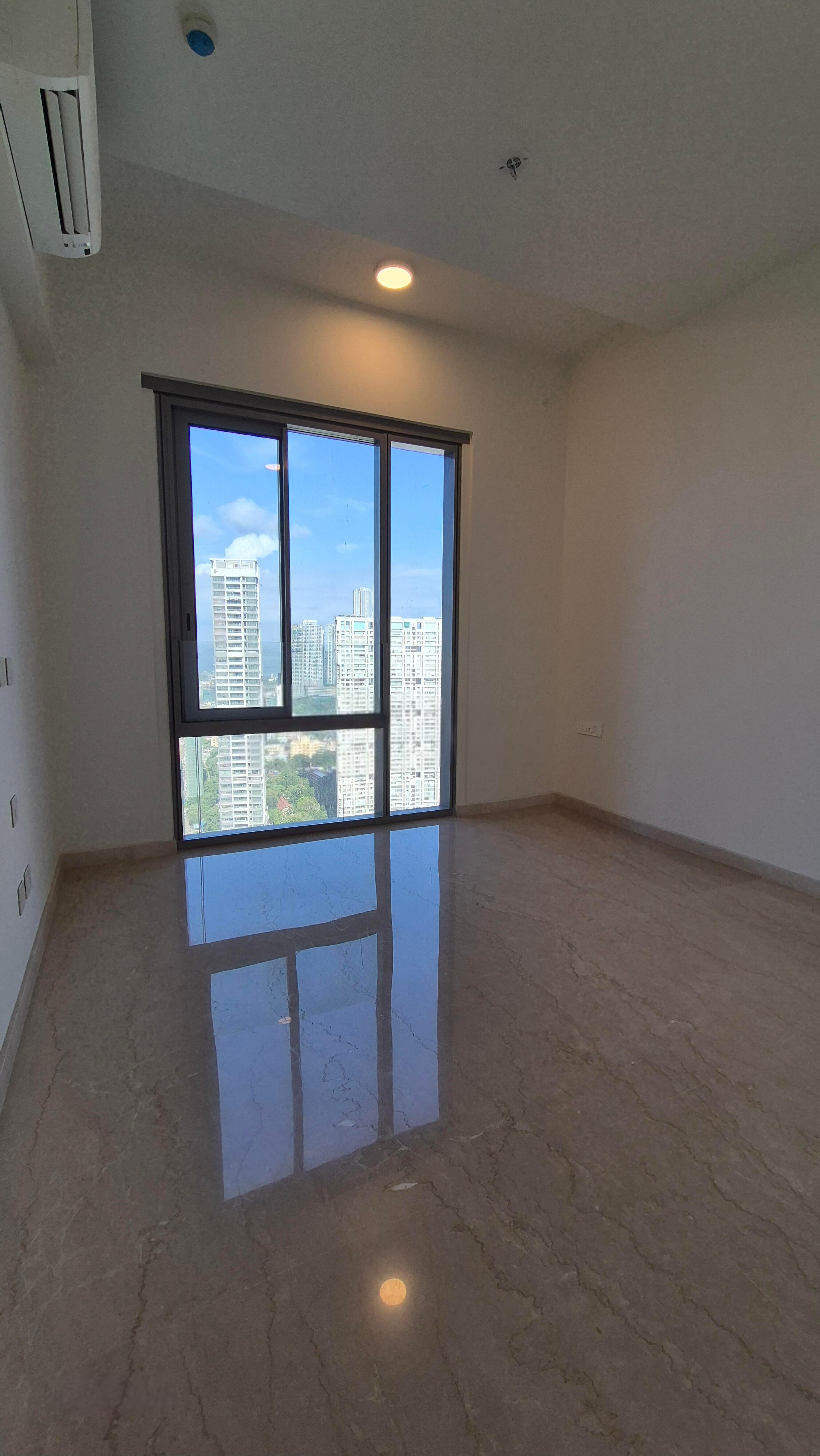 2 BHK + Servant Room Apartment For Rent in Piramal Mahalaxmi