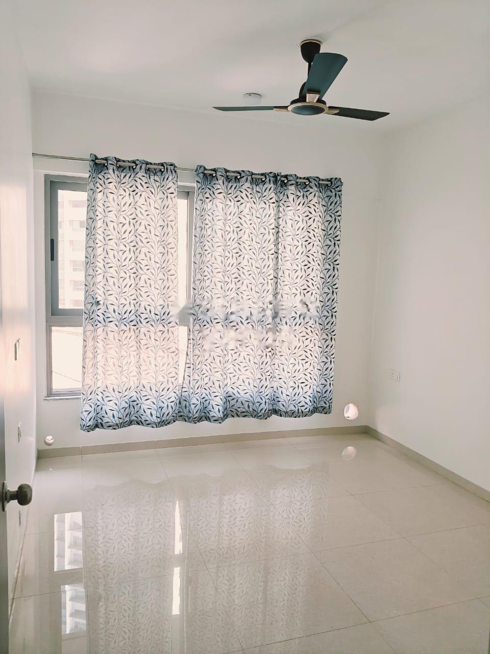 2 BHK Apartment For Rent in Kalpataru Immensa