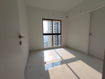 Room in 3 BHK Apartment at Runwal Gardens Phase 2, Dombivli East – for Rent