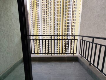 Room in 3 BHK Apartment at Runwal Gardens Phase 2, Dombivli East – for Rent