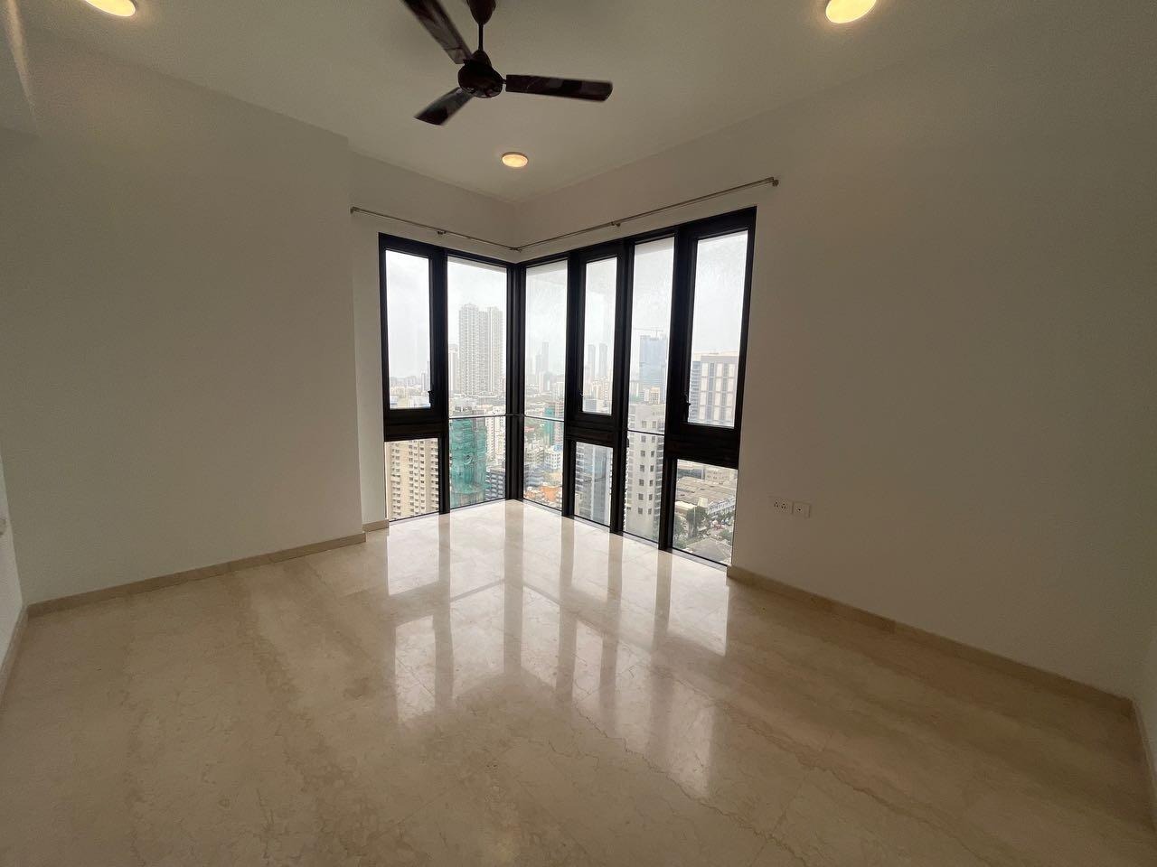 2 BHK + Servant Room Apartment For Rent in Lodha The Park