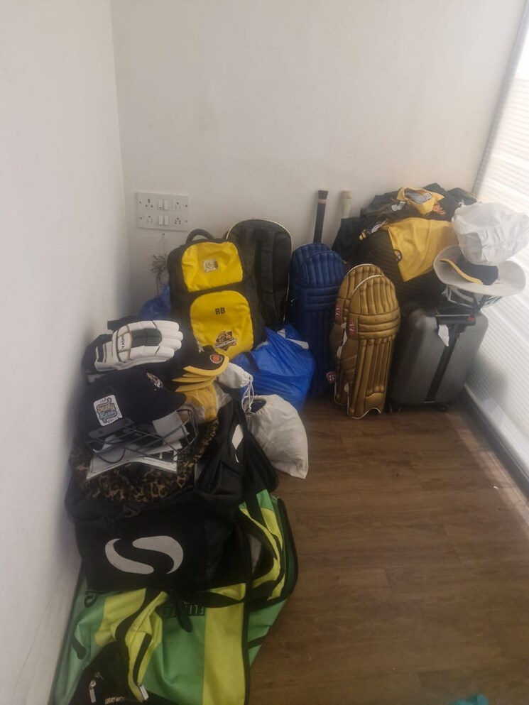 Team Area, mangal-bhavana Commercial Office Space 350 Sq.Ft. In Khar West Mumbai 8903127