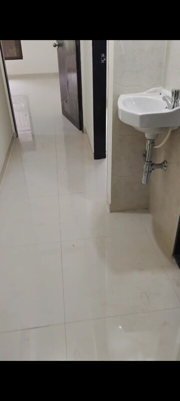 Bathroom in 3 BHK Apartment at Mulund East – for Rent