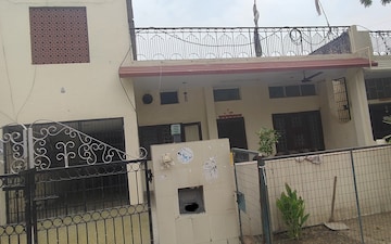 3 BHK Independent House For Sale in Sector 8
