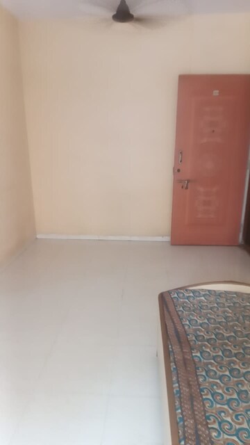Room in 1 BHK Apartment at Yashraj Park CHS, Kasarvadavali – for Rent
