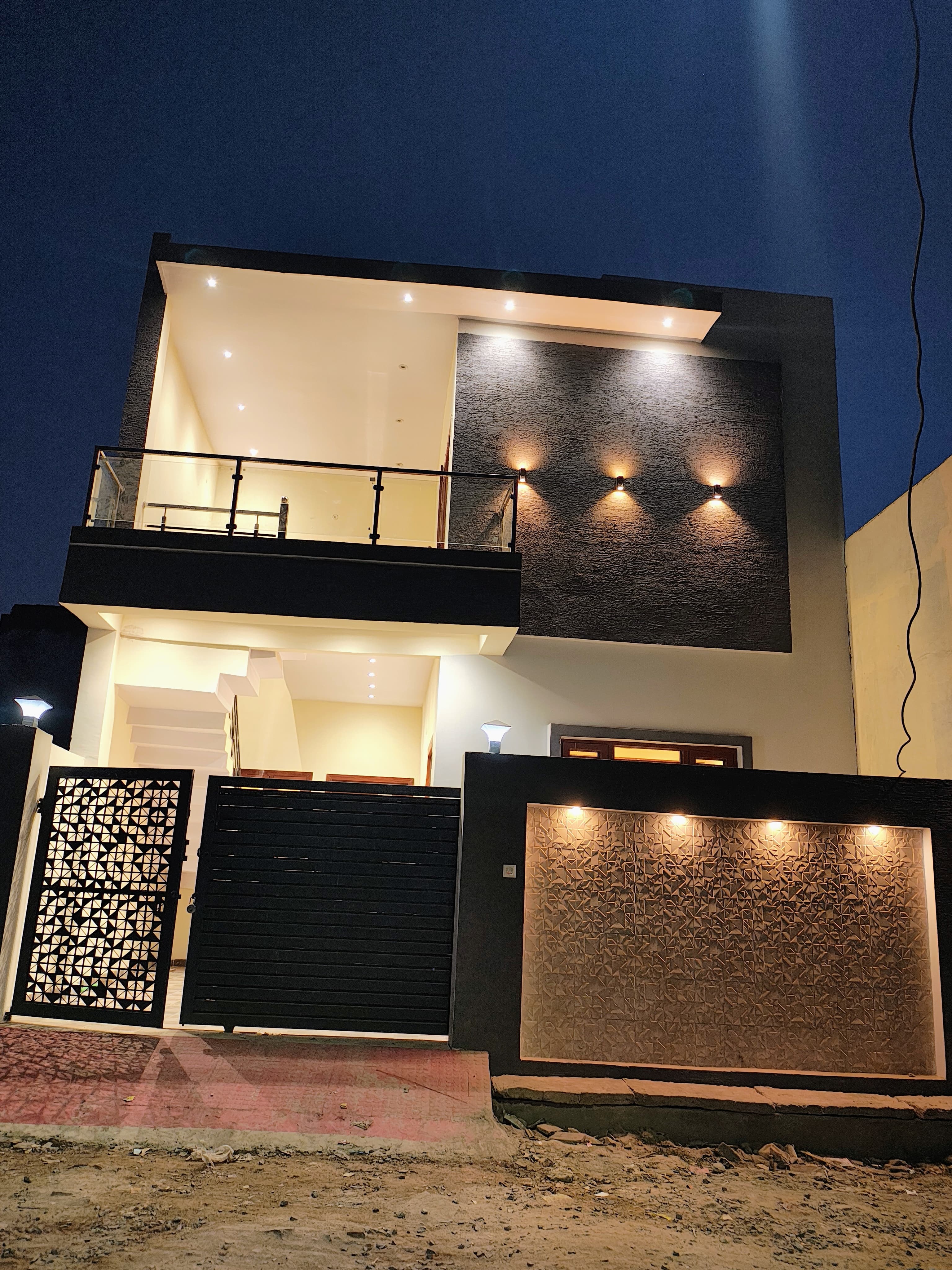 3 BHK + Extra Room Villa For Sale in Mohit Enclave Sugamau Ind