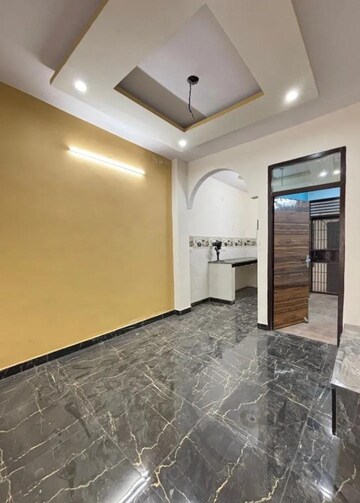 Room in 4 BHK Builder Floor at Sector 31 – for Sale