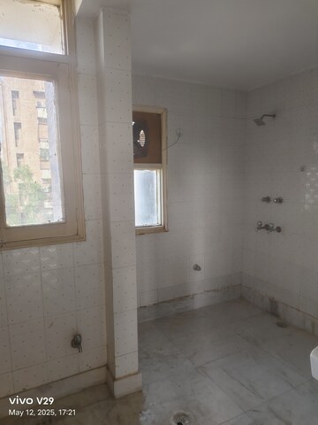 Room in 3 BHK Apartment at Technocrat CGH Society, Sector 56 – for Sale