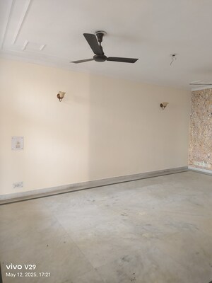 Room in 3 BHK Apartment at Technocrat CGH Society, Sector 56 – for Sale