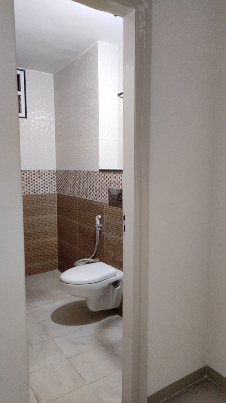 Bathroom, ida scheme no 140 3 Bedroom 1816 Sq.Ft. Apartment In Ida Scheme No 140 Indore 8888357
