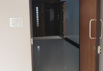 Room in 2 BHK Apartment at MP Pandurangwadi Laxmi Niwas CHS, Goregaon East – for Rent