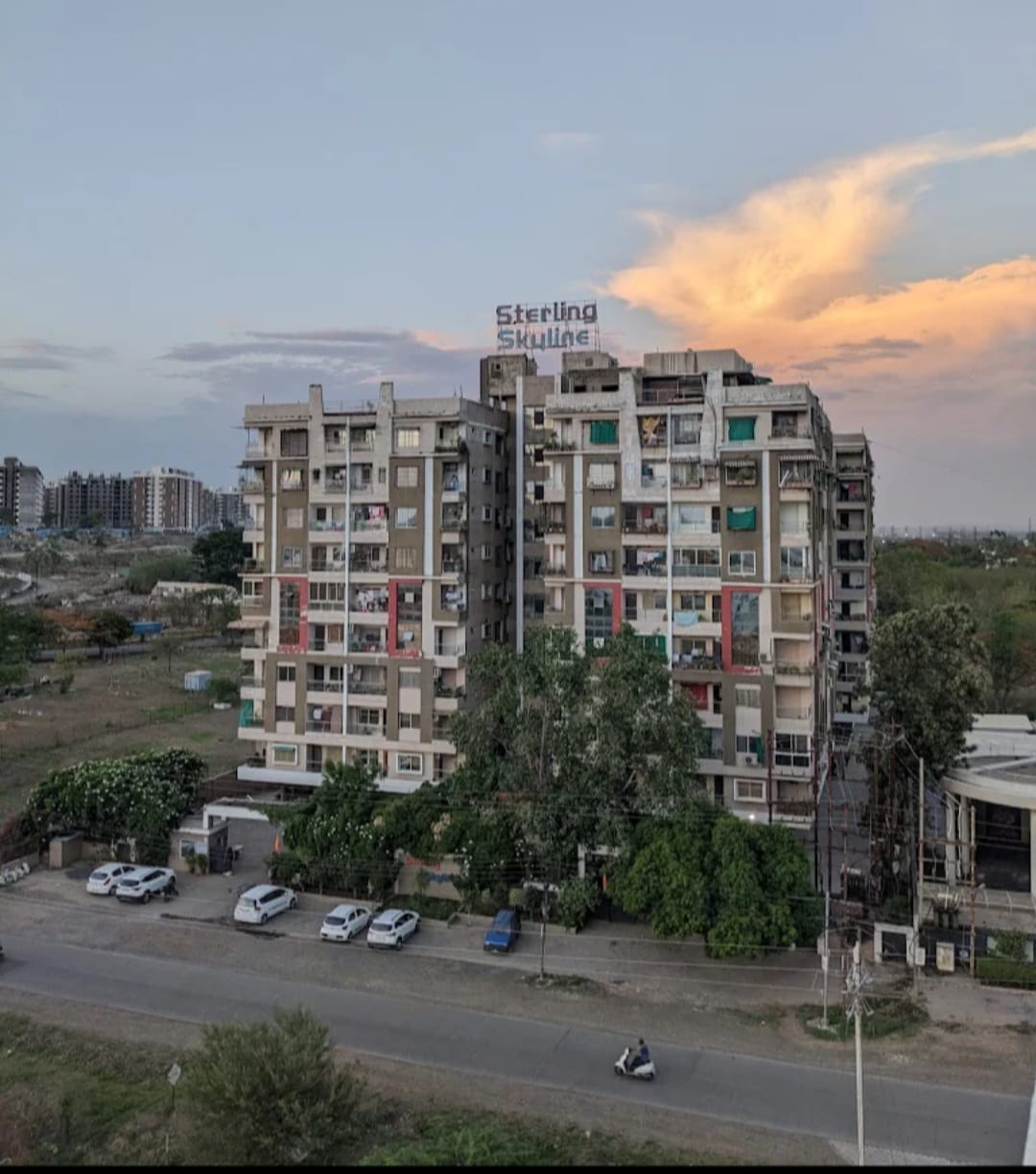 2 BHK Apartment For Sale in Sterling Skyline