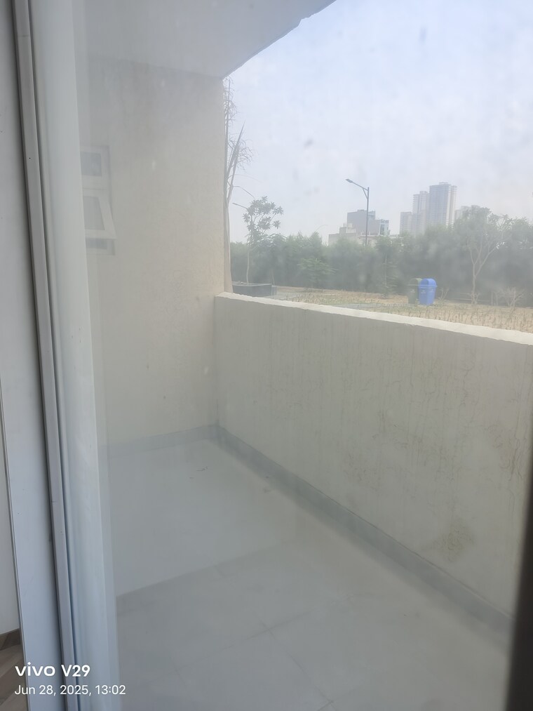 Balcony, tulip-yellow 3 Bedroom 1704 Sq.Ft. Apartment In Sector 69 Gurgaon 8903342