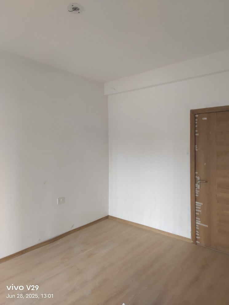 Room, tulip-yellow 3 Bedroom 1704 Sq.Ft. Apartment In Sector 69 Gurgaon 8903342