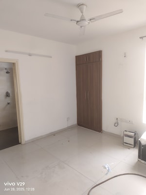 Room in 3 BHK Apartment at Tulip Yellow, Sector 69 – for Sale