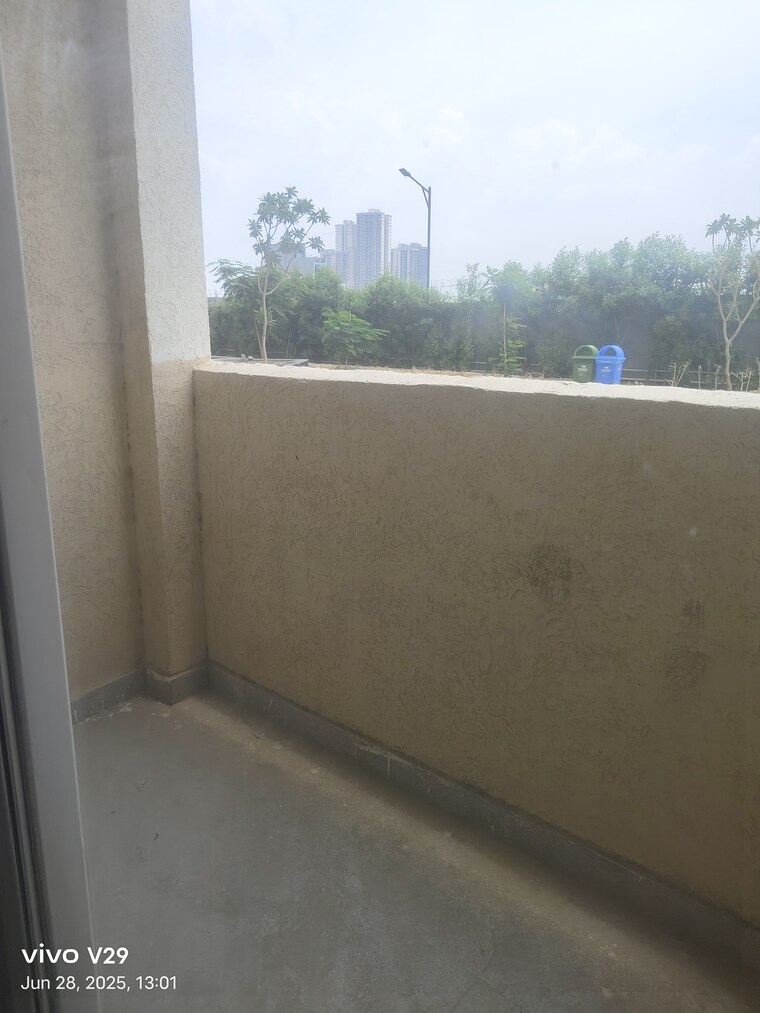 Balcony, tulip-yellow 3 Bedroom 1704 Sq.Ft. Apartment In Sector 69 Gurgaon 8903342