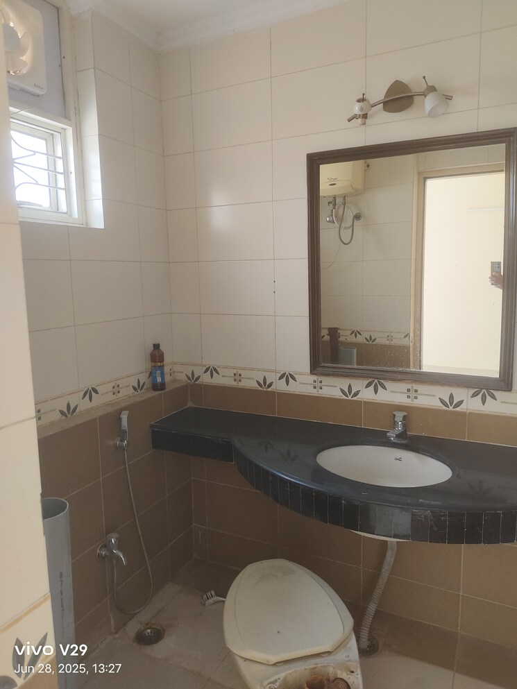 Master Bedroom, parsvnath-green-ville 3 Bedroom 1945 Sq.Ft. Apartment In Sector 48 Gurgaon 8903362