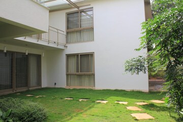Room in 5 BHK Villa at Devanahalli – for Sale