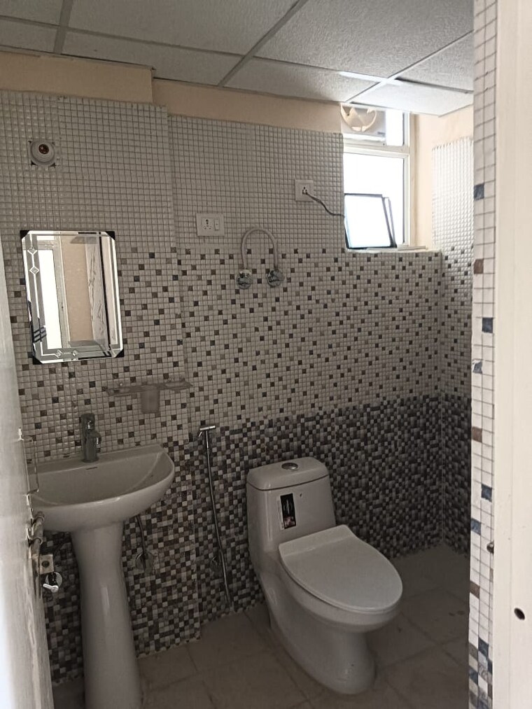 Bathroom, sanchar-residency 3.5 Bedroom 1785 Sq.Ft. Apartment In Raj Nagar Extension Ghaziabad 8903467