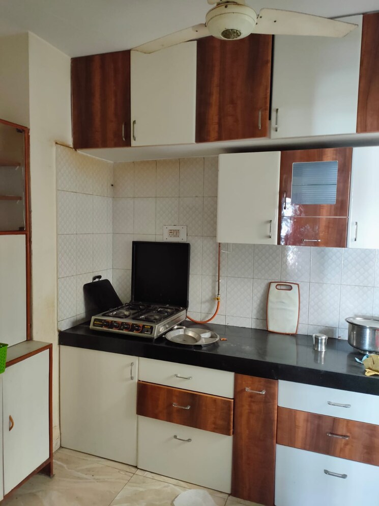 Kitchen, sarah-enclave-viman-nagar 2 Bedroom 1500 Sq.Ft. Apartment In Viman Nagar Pune 8903480