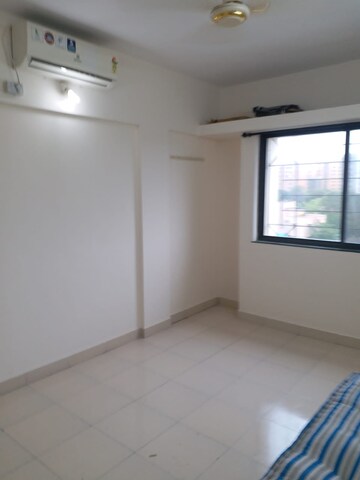 Room in 2 BHK Apartment at Sakore Nagar CHS, Viman Nagar – for Rent