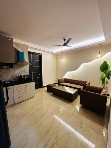 Living Room in 1.5 BHK Builder Floor at Sector 45 – for Rent