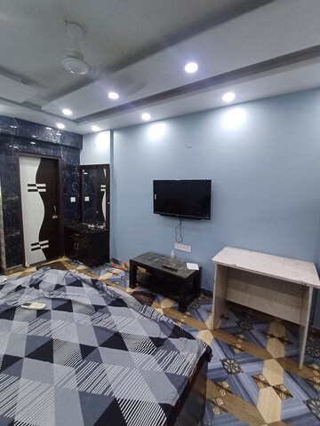 Master Bedroom in Studio Apartment at DLF Midtown Plaza, Moti Nagar – for Rent