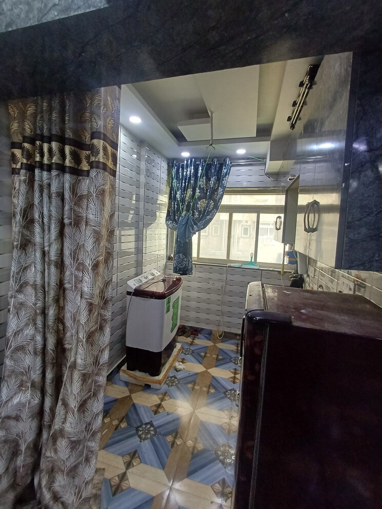 Living Room, dlf-midtown-plaza Studio 350 Sq.Ft. Apartment In Moti Nagar Delhi 8903626