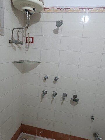 Bathroom in 2 BHK Independent House at Gomti Nagar – for Rent
