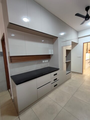 Kitchen in 3.5 BHK Apartment at Prestige Waterford, Whitefield – for Rent