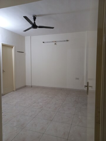 Room in 2 BHK Apartment at Florentine Villas, Sopan Baug – for Rent