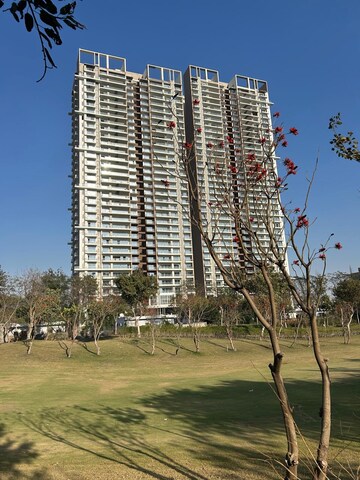 5 BHK Penthouse – Exterior View View at Kalpataru Vista, Sector 128 - for Sale