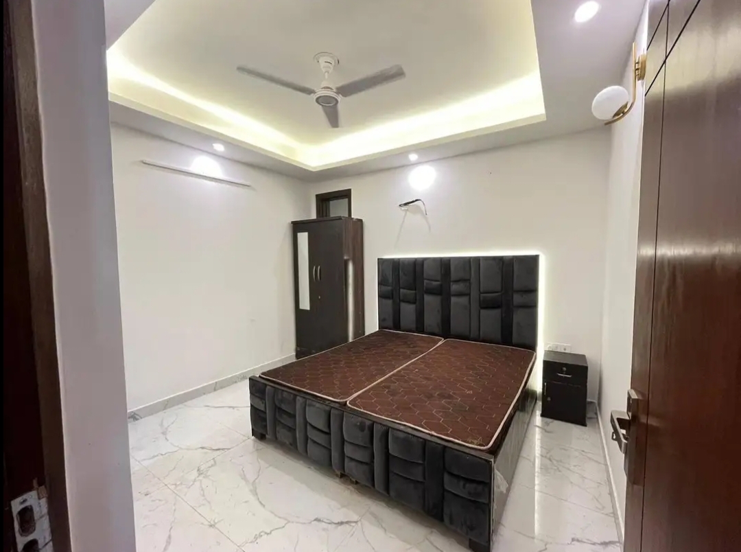 2 BHK Builder Floor For Rent in Saket