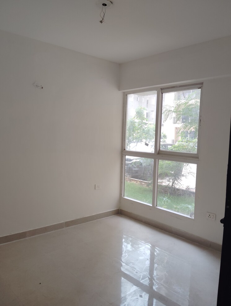 Room, signature-global-proxima-phase-2 2 Bedroom 665 Sq.Ft. Apartment In Sector 89 Gurgaon 8903693