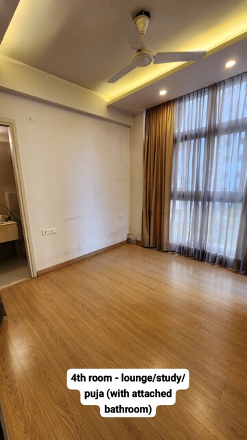 Room in 3.5 BHK Builder Floor at Emaar The Palm Drive-Palm Studios, Sector 66 – for Rent