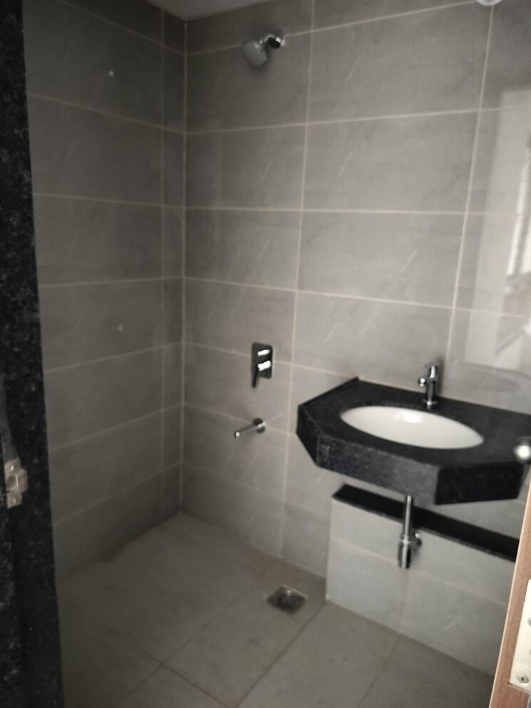 Bathroom, shapoorji-pallonji-sensorium 3 Bedroom 979 Sq.Ft. Apartment In Hinjewadi Pune 8903766