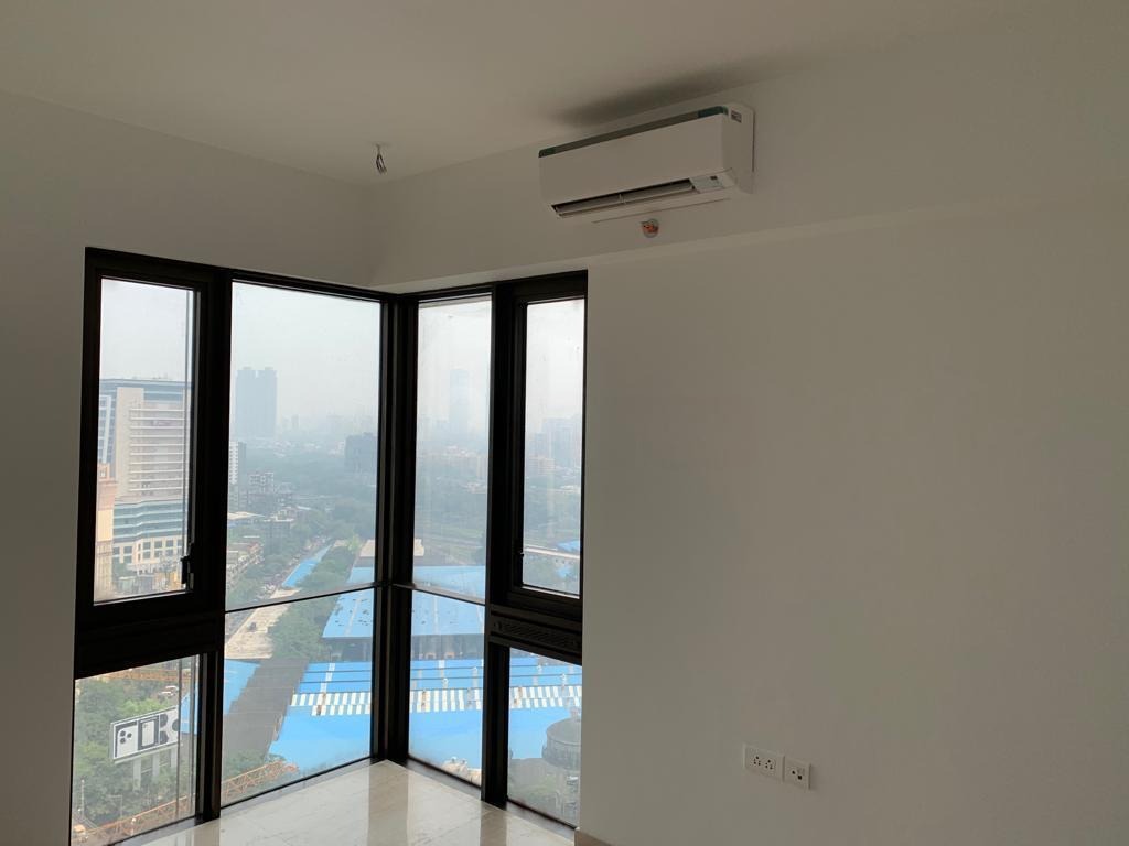 2 BHK + Servant Room Apartment For Rent in Lodha The Park