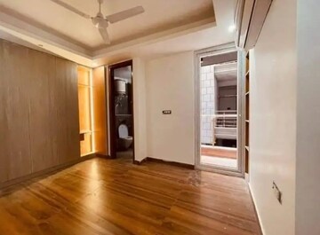 Room in 2 BHK Builder Floor at Saket – for Rent