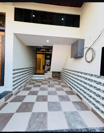 Kitchen in 2 BHK Builder Floor at Sector 30 – for Rent