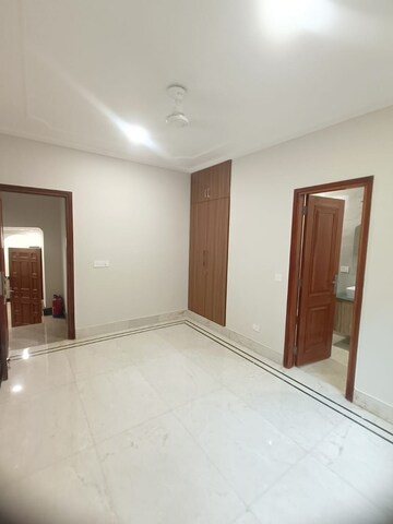 Room in 3 BHK Builder Floor at Uday Park – for Rent