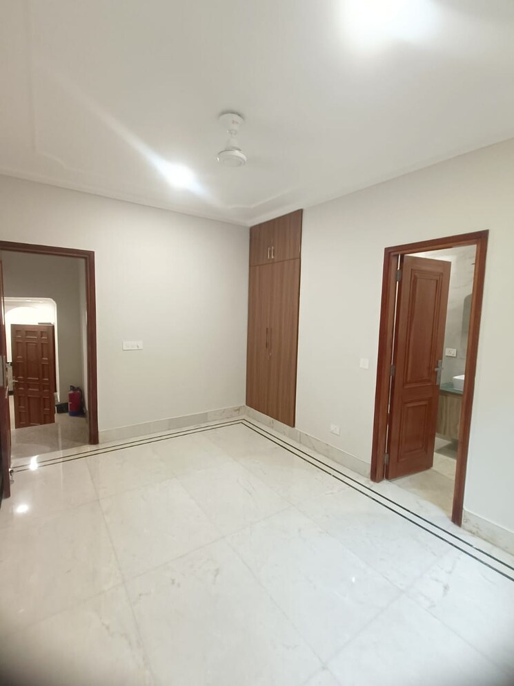 Room, uday park 3 Bedroom 1953 Sq.Ft. Builder Floor In Uday Park Delhi 8903806