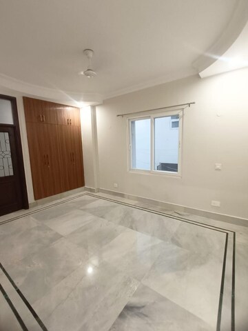 Room in 3 BHK Builder Floor at Uday Park – for Rent