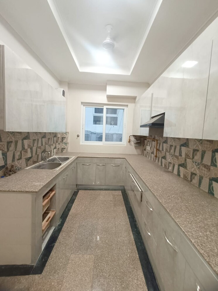 Kitchen, uday park 3 Bedroom 1953 Sq.Ft. Builder Floor In Uday Park Delhi 8903806